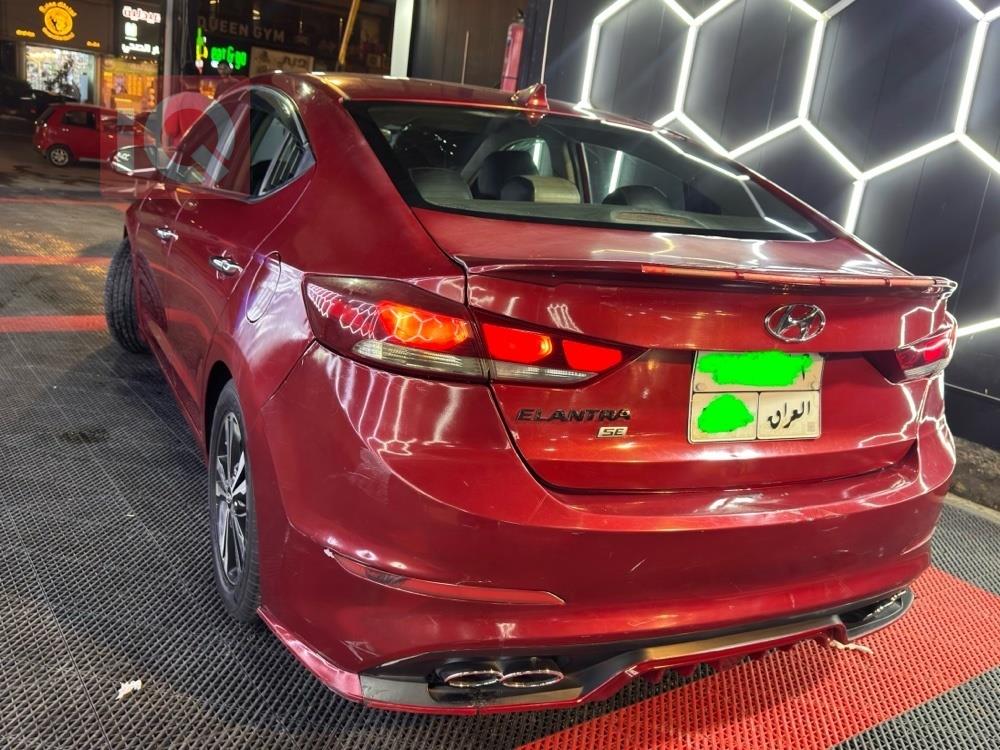 هیوندای ئەلەنترا